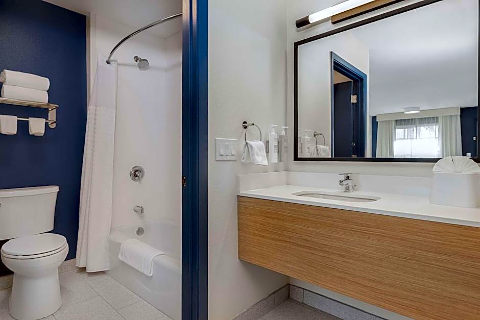 Spark by Hilton Santa Nella