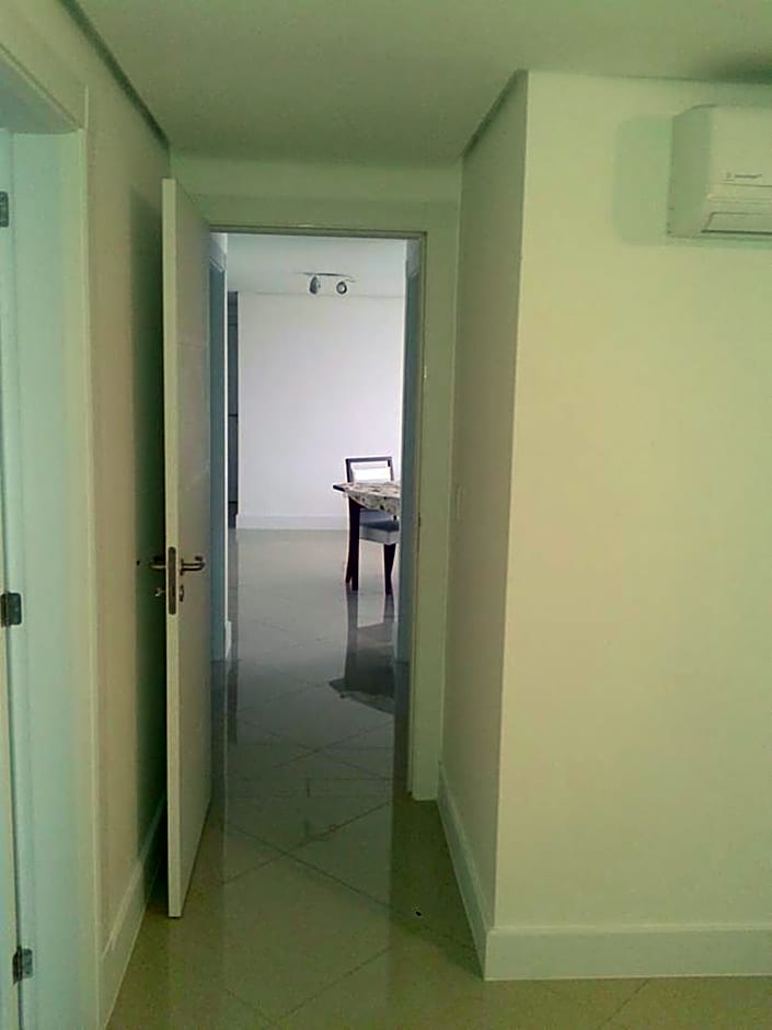 Apartamento no 20 piso com 90m2 e linda vista