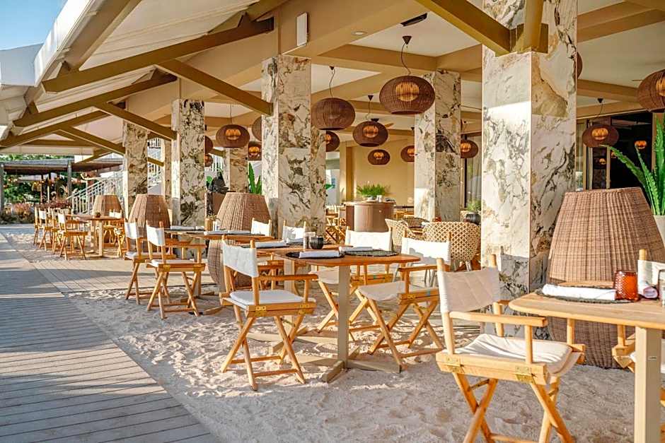 Papagayo Beach Hotel