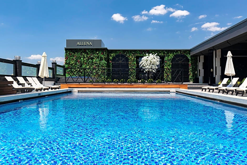 Almira Hotel