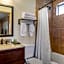 Carlton Oaks Lodge, an Ascend Collection Hotel