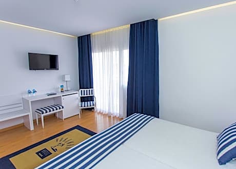 Superior Double or Twin Room (2 Adults + 2 Children)