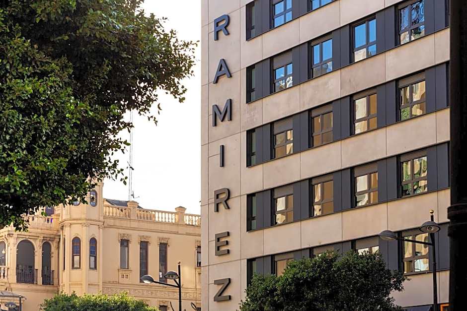 Ramirez Flats Valencia