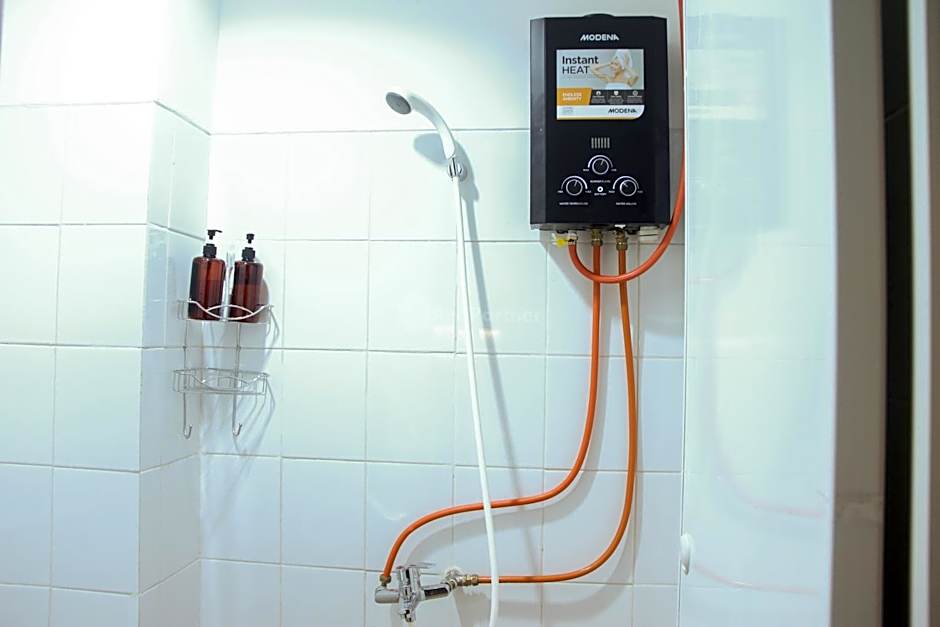 RedLiving Apartemen Gunung Putri Square - Abidin Room Tower Pinus