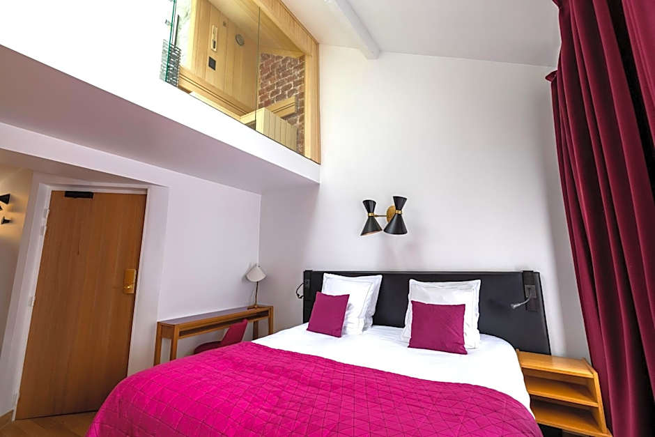 Artus Hotel
