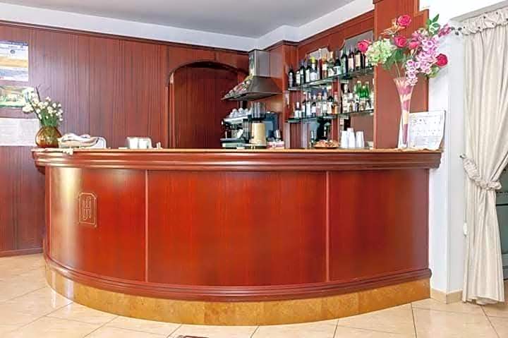 Sammartano Hotels