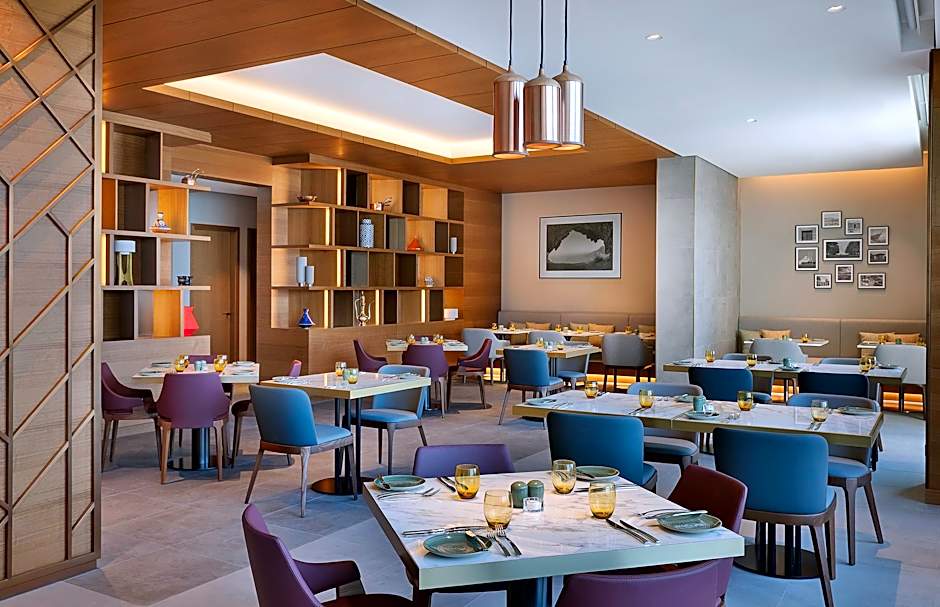 DoubleTree by Hilton Sharjah Waterfront Hotel And Residences