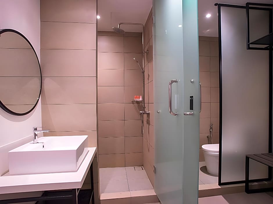 OYO 89576 Mokka Hotel