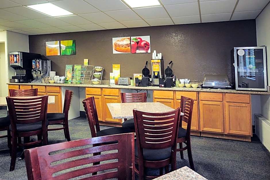 Quality Inn Stadium Area Green Bay Stadium