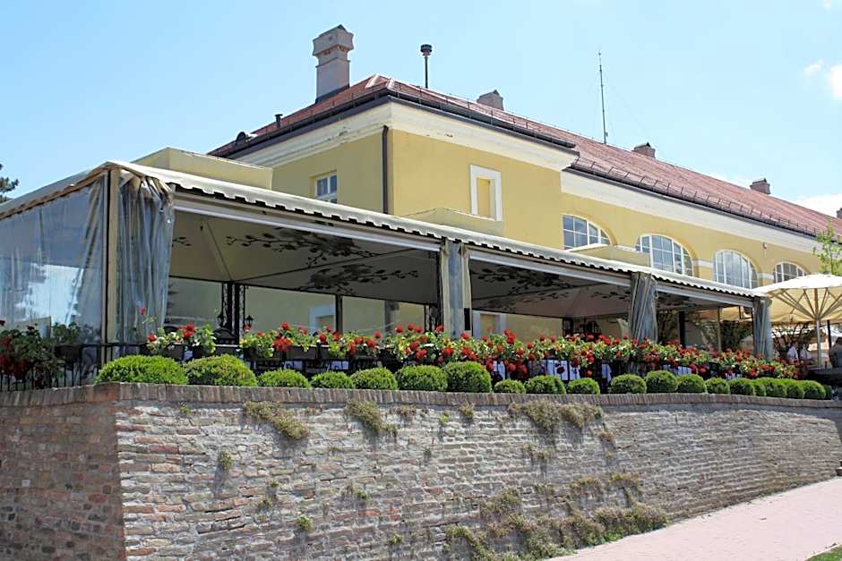 Garni Hotel Leopold I