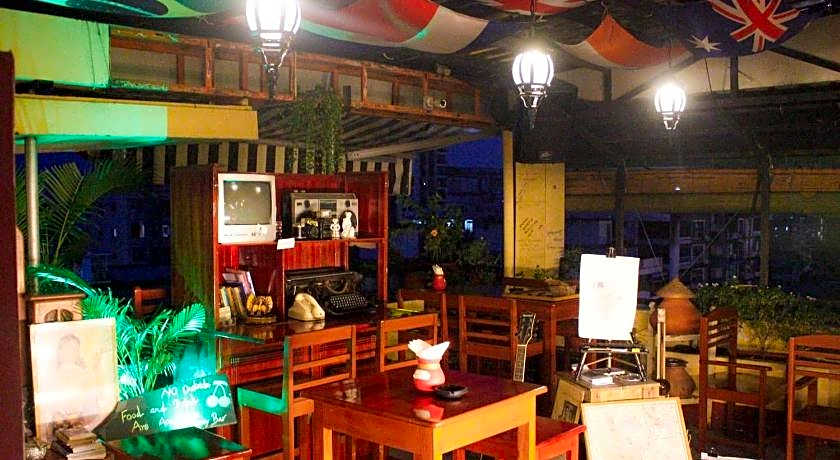 YAMA HOTEL & ROOFTOP BAR