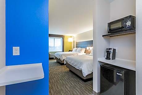 Standard Room with Two Queen Beds