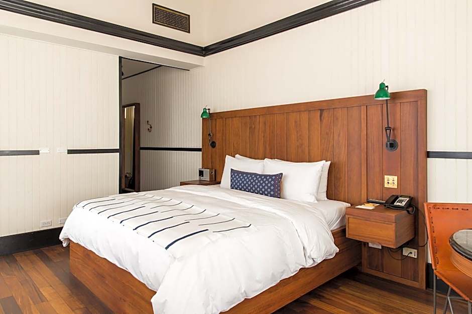 American Trade Hotel