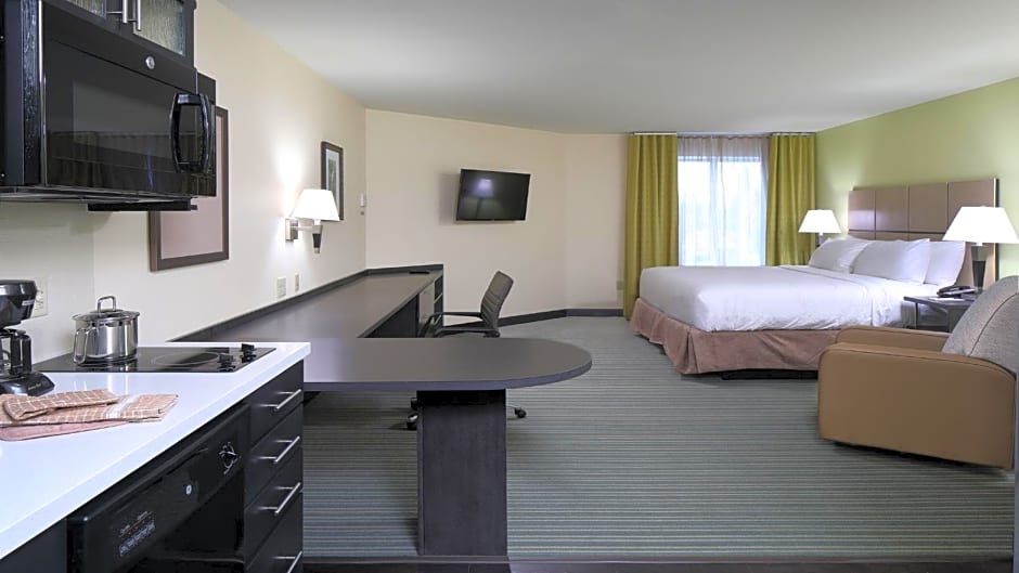 Candlewood Suites NEWARK SOUTH - UNIVERSITY AREA