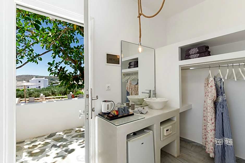 Margarita Studios Ambelas