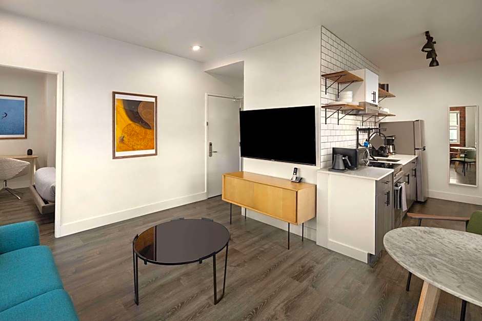 Reside Seattle Downtown, a Wyndham Residence