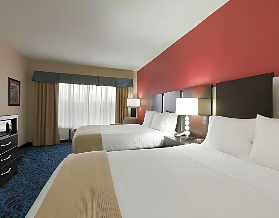Holiday Inn Express & Suites - New Philadelphia Southwest By IHG