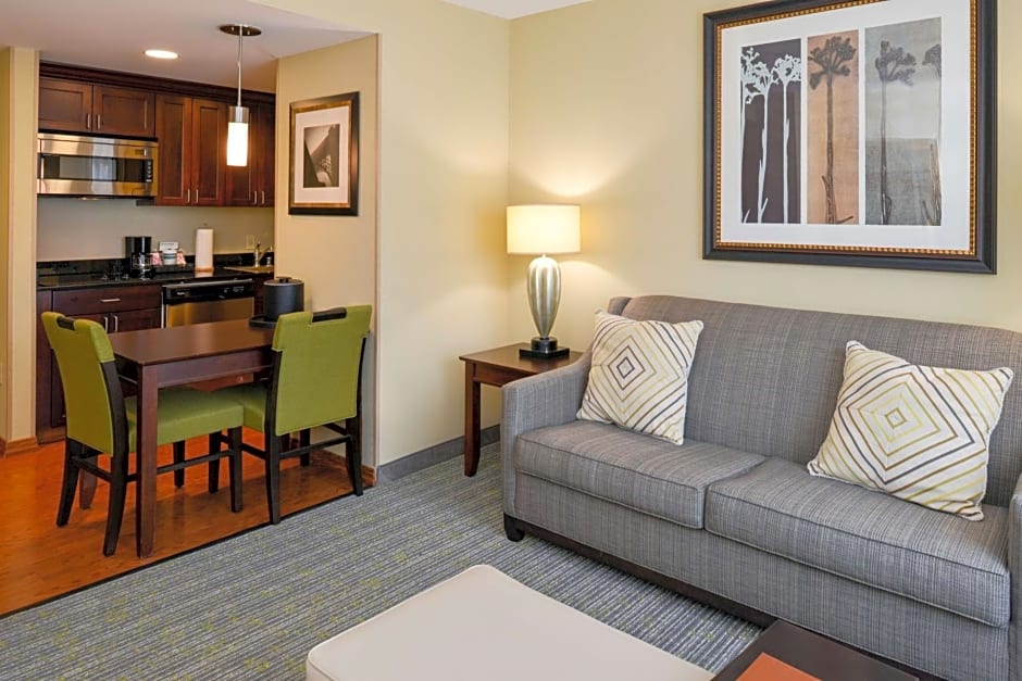 Homewood Suites By Hilton Fresno