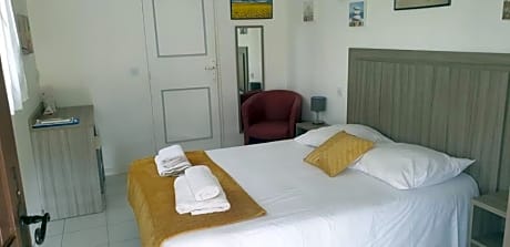 Double Room with Private Bathroom