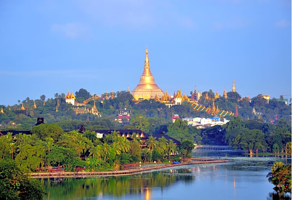 Esperado Lake View Hotel