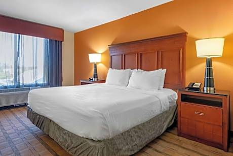 King Suite with Sofa Bed - Non-Smoking