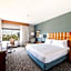 DoubleTree by Hilton Hotel Carson