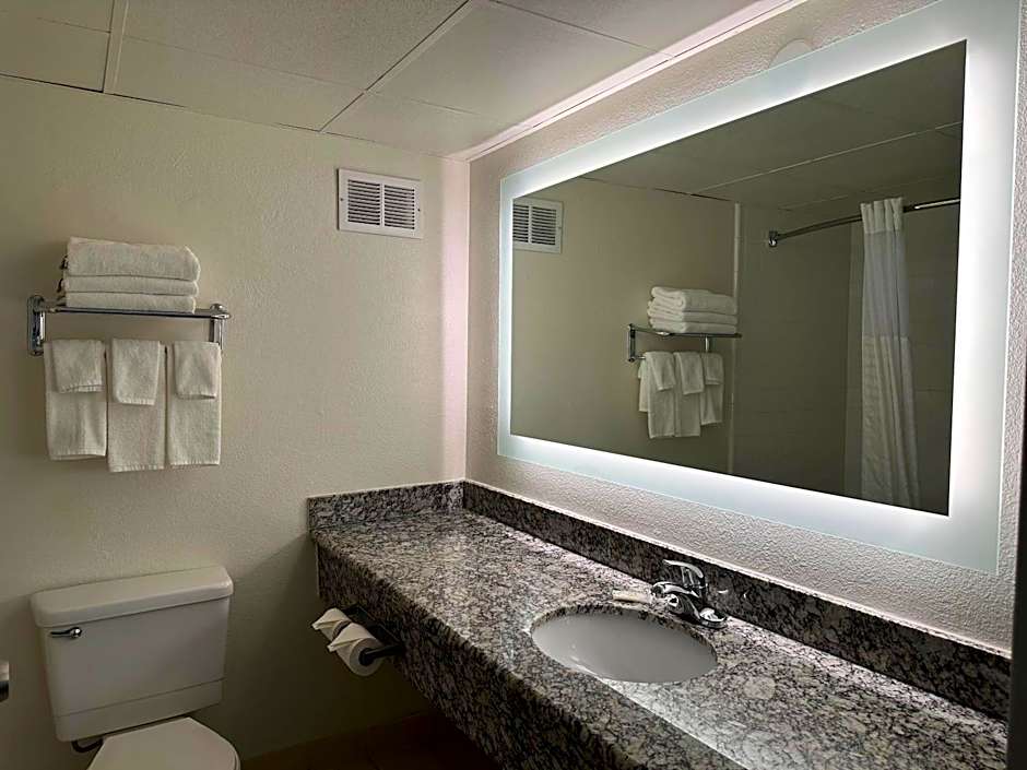 Quality Inn & Suites Everett