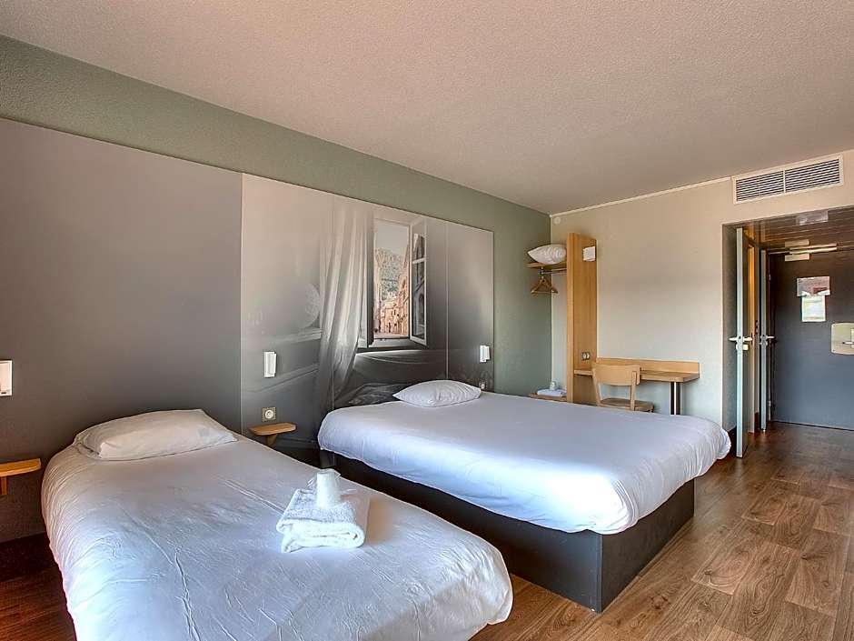 B&B Hôtel Villeneuve Loubet Village