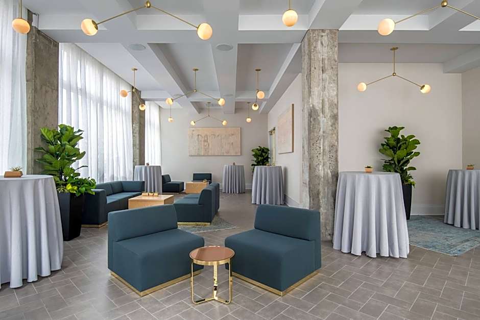 Hi-Lo Hotel, Autograph Collection by Marriott