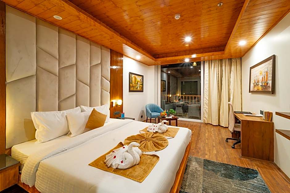 The Whitestone Inn & Suites ( A Centrally Heated Mountain & Valley View )