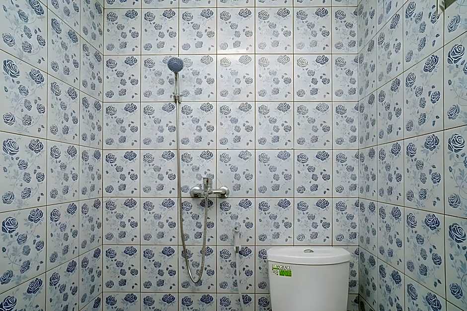 RedDoorz near Stasiun Tangerang