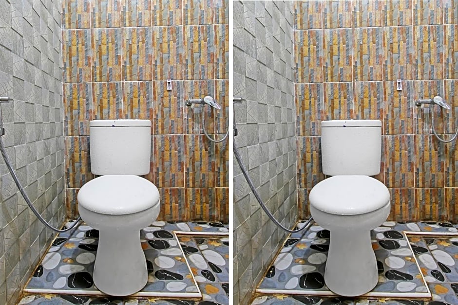 OYO Life 91957 Hotel Roda Mas 2