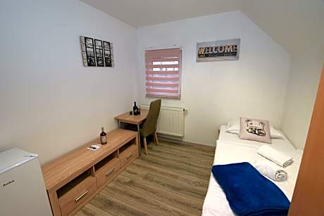 Single Room with Shared Bathroom