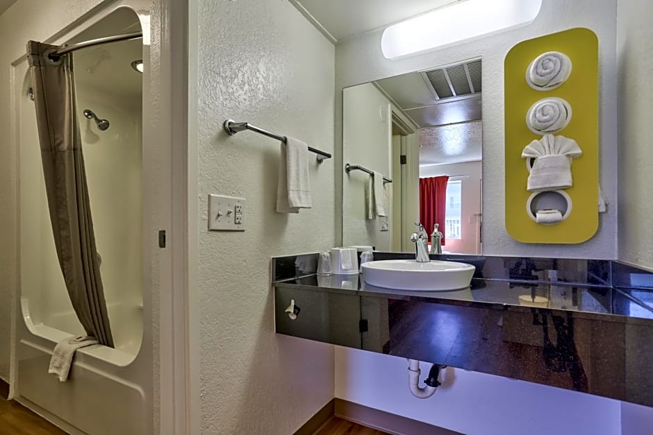 Motel 6-Flagstaff, AZ - Butler