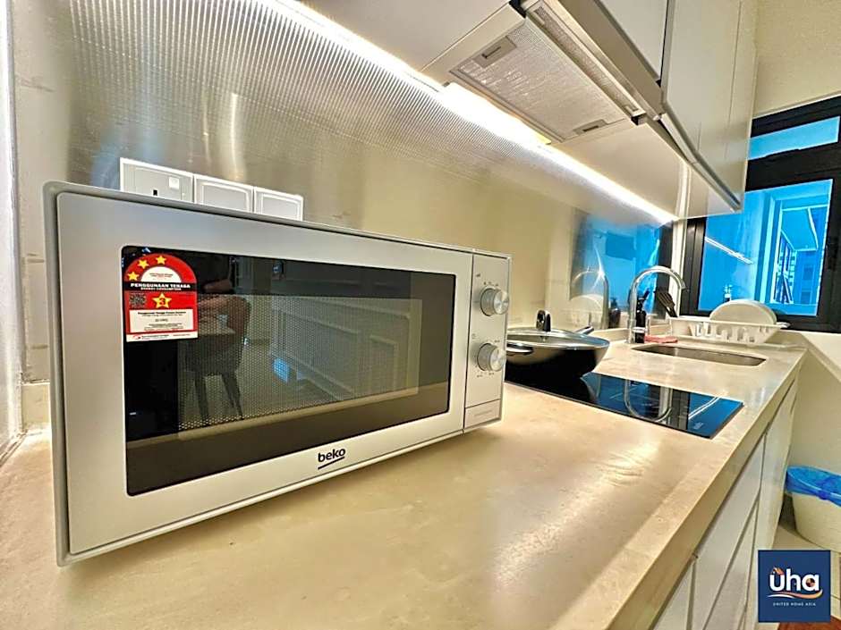 Meridin Medini Iskandar Puteri by RR JBcity