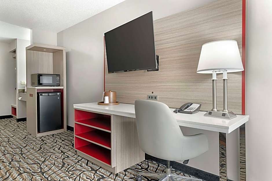 Best Western Plus Albert Lea I-90/I-35 Hotel
