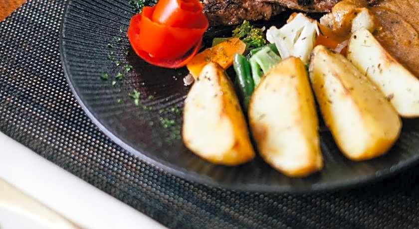 Yushili Hotel & Restaurant