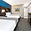 La Quinta Inn & Suites by Wyndham Sulphur Springs