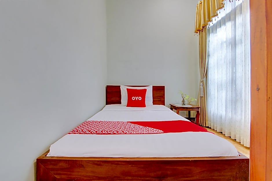 Hotel O Mbah Carik Homestay Syari'ah