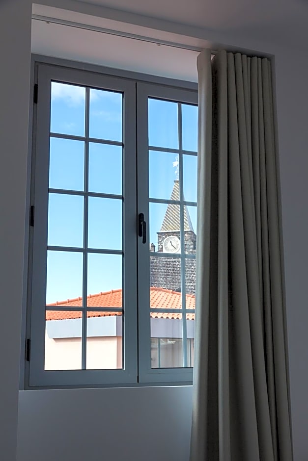 Apartamentos Funchal by Petit Hotels