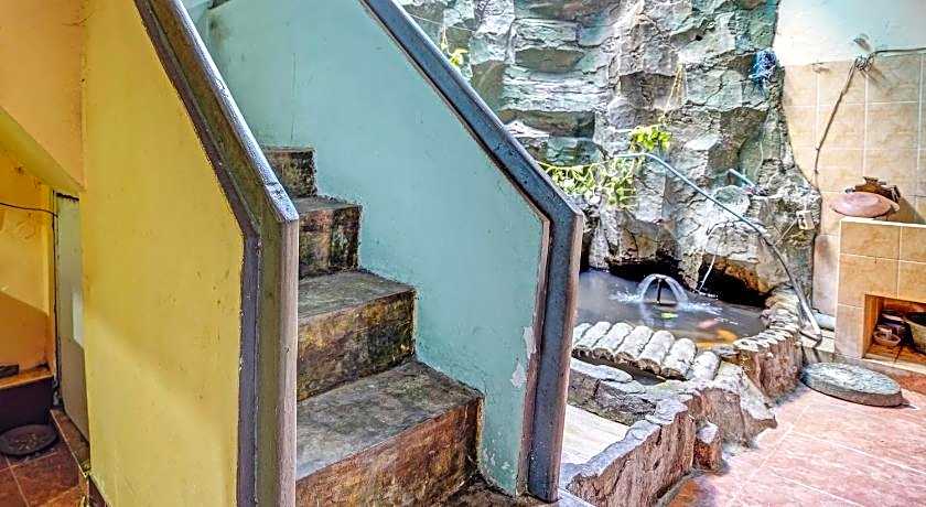 SPOT ON 91716 Kost Yy Syariah