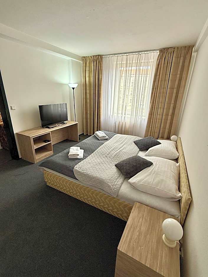 A-Austerlitz Hotel