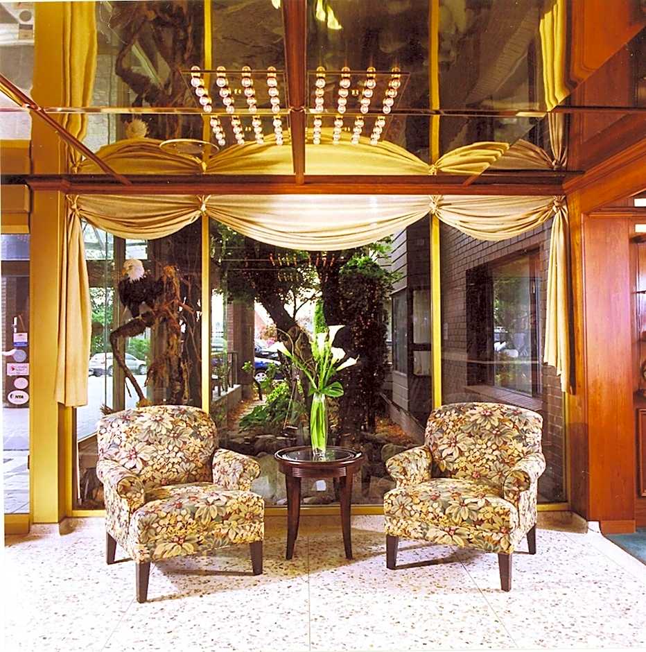 Crest Hotel