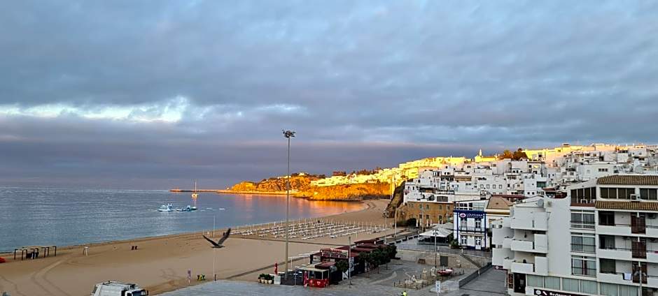 Albufeira Beach Hotel by Kavia