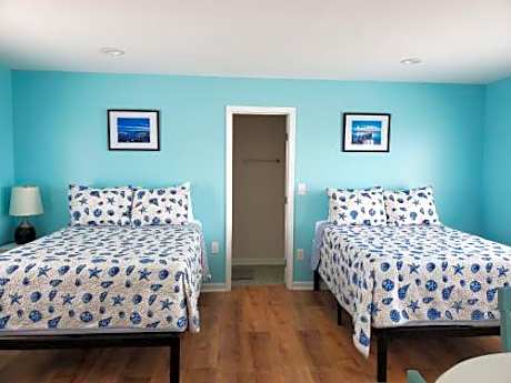 Double Room with Ocean View Kitchen and Private Balcony #20
