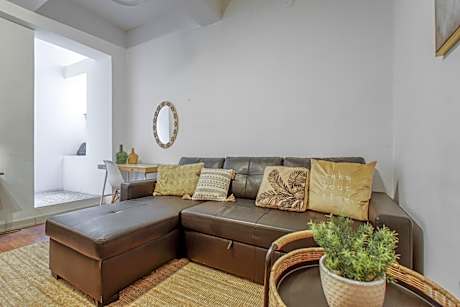 Studio - Split Level