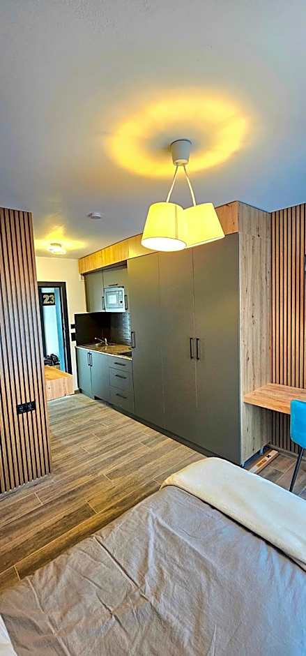 Hira Boarding Aparthotel