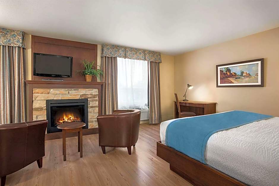 Days Inn by Wyndham Levis