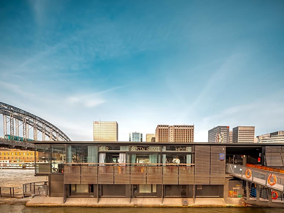 Hotel OFF Paris Seine