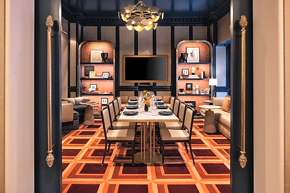 The Talbott, Autograph Collection
